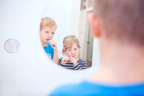 Zähneputzen bei Kindern Tipps / Praxis München Zähneputzen bei Kindern Tipps / Praxis München